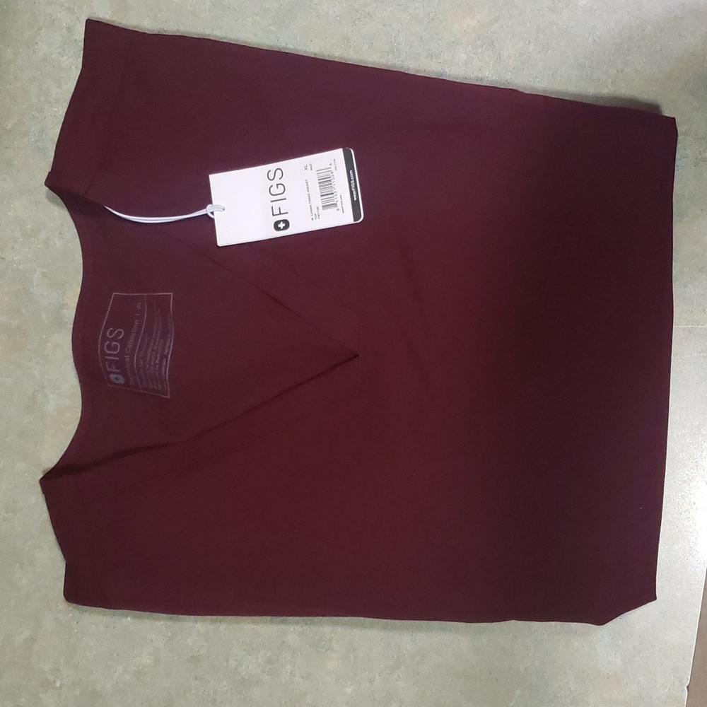 Women size XL NWT FIGS top